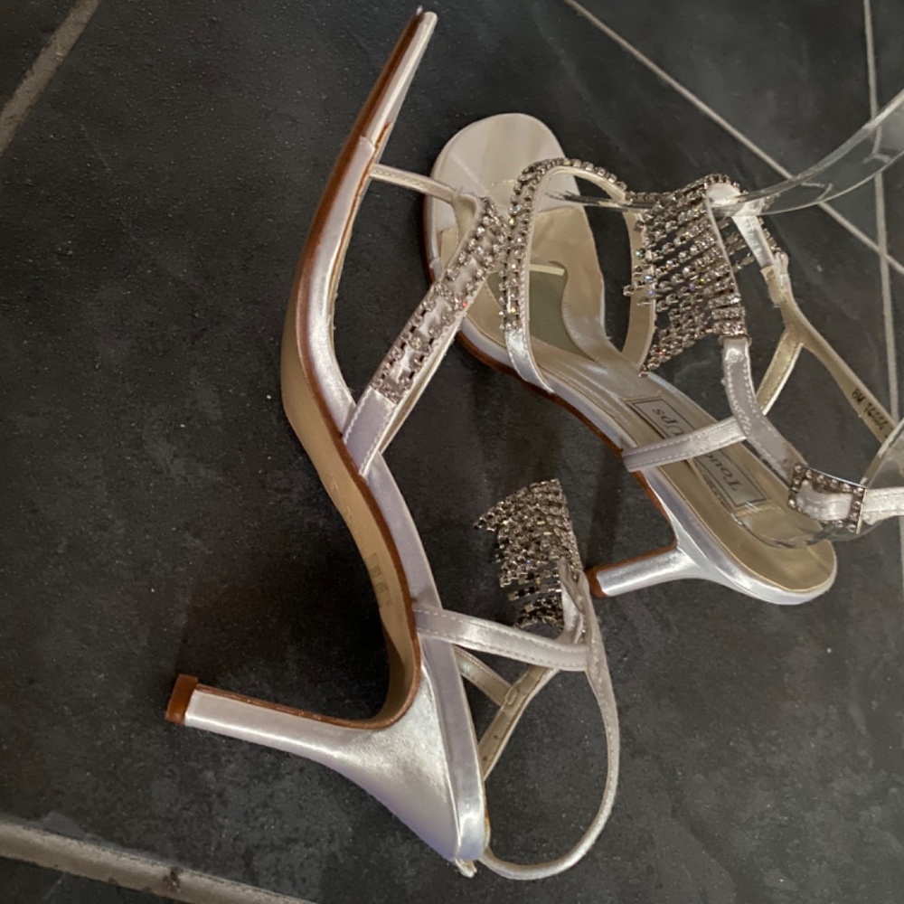 Shoes - Picture 2 of 2